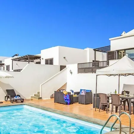 Puerto Del Carmen Sleeps 6 Pool Air Con Wifi